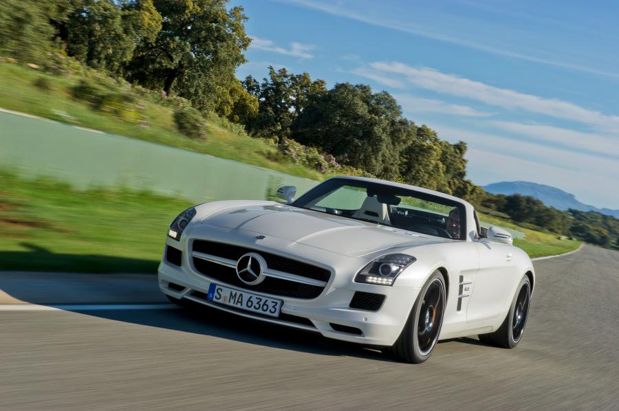  Mercedes-Benz SLS AMG Roadster 2012 года  (фото 37 из 198)